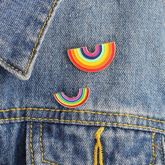 Rainbow Enamel Lapel Pin (BUNDLE AND SAVE!!!) 🏳️‍ PRIDE - Picture 7 of 8